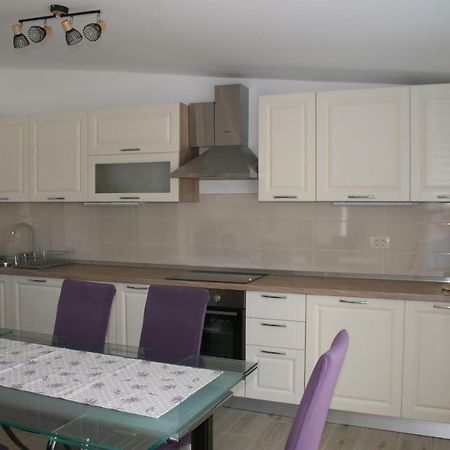Apartment Aria Banjol Luaran gambar
