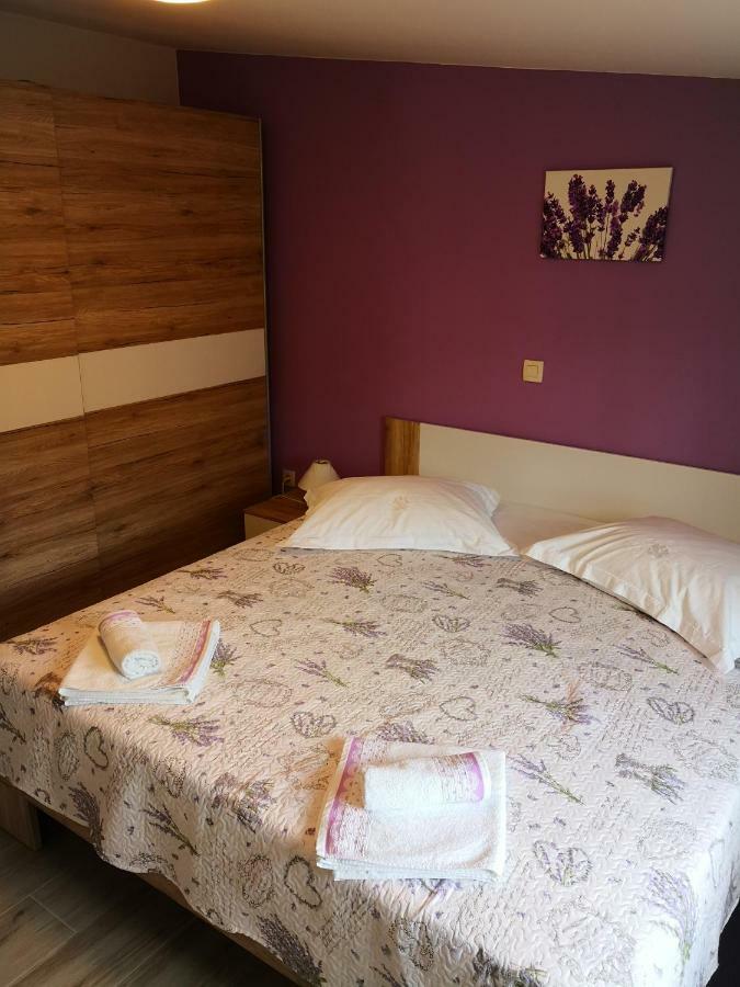 Apartment Aria Banjol Luaran gambar