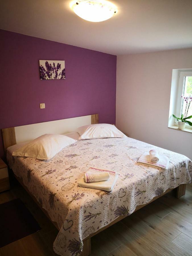 Apartment Aria Banjol Luaran gambar