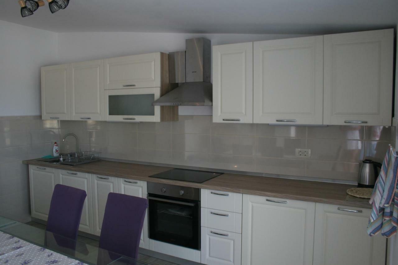 Apartment Aria Banjol Luaran gambar