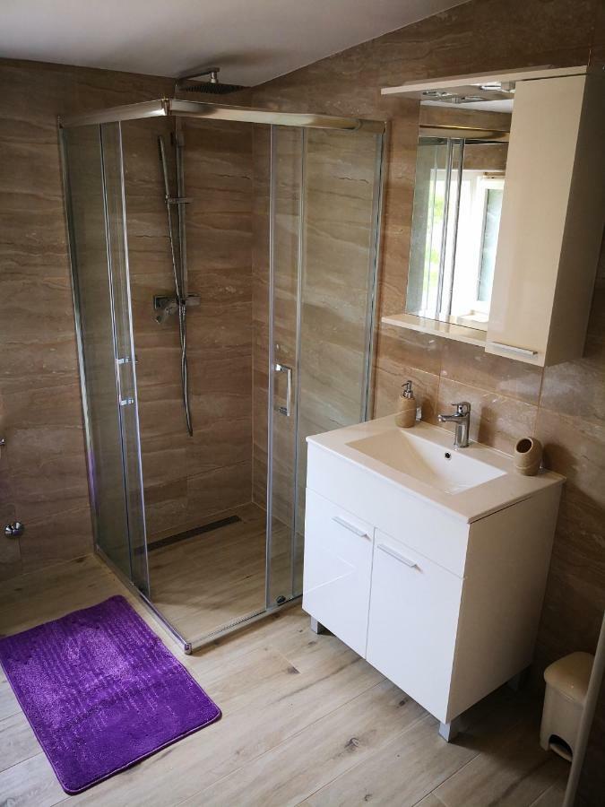 Apartment Aria Banjol Luaran gambar